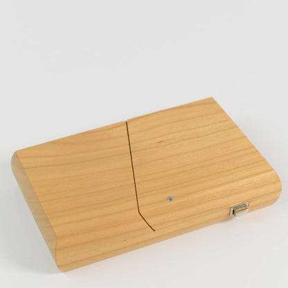 Visitenkartenetui aus edlem Holz - 'Card Case' ahorn lackiert