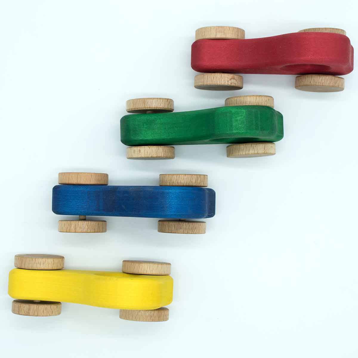 Holzauto aus 100 % Naturmaterialien | Hergestellt in einer geschützen Werkstätte | 14x8 cm Gelb