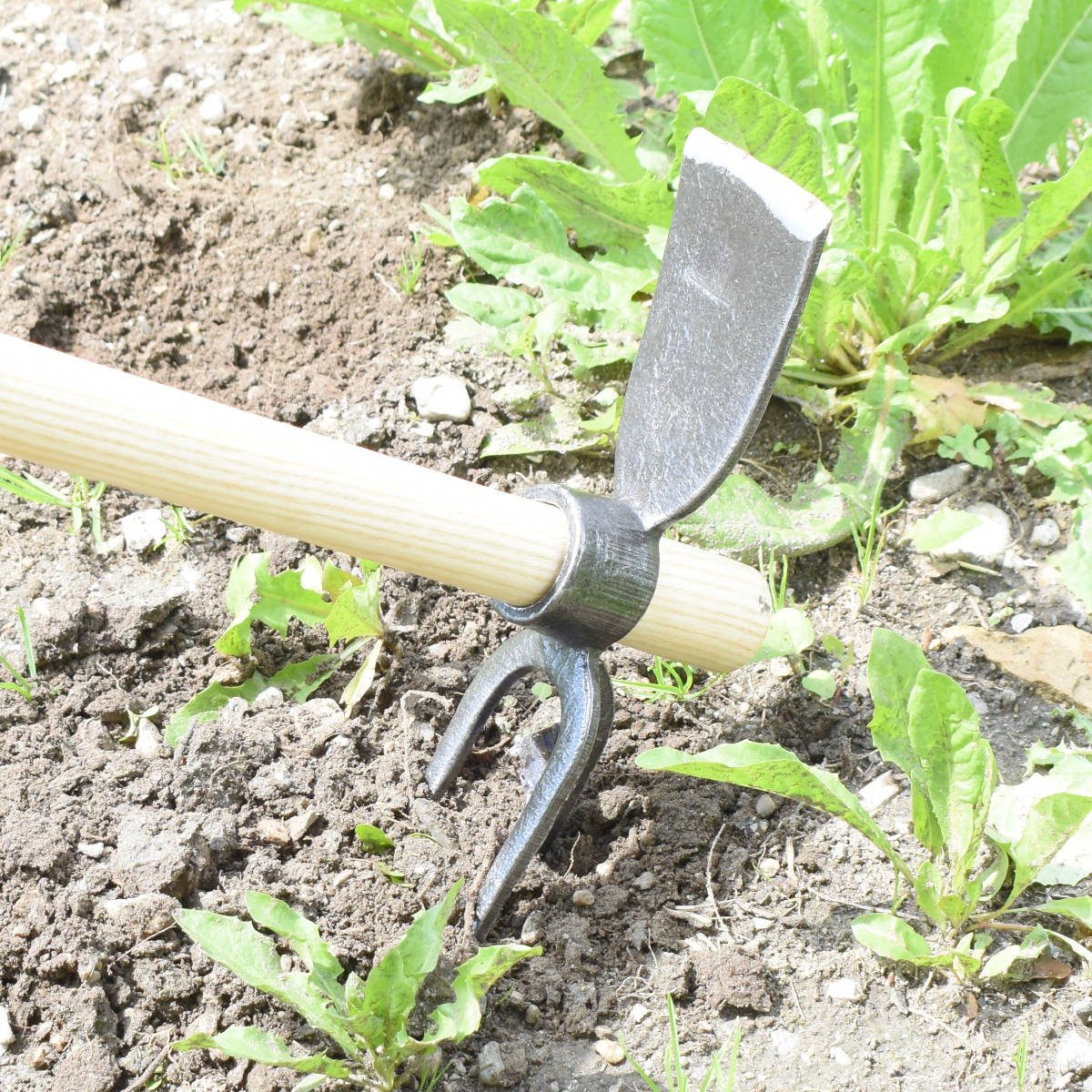 Gartenhacke 'Krafts' - 2 Zinken handgeschmiedet 40cmstil eschenstil