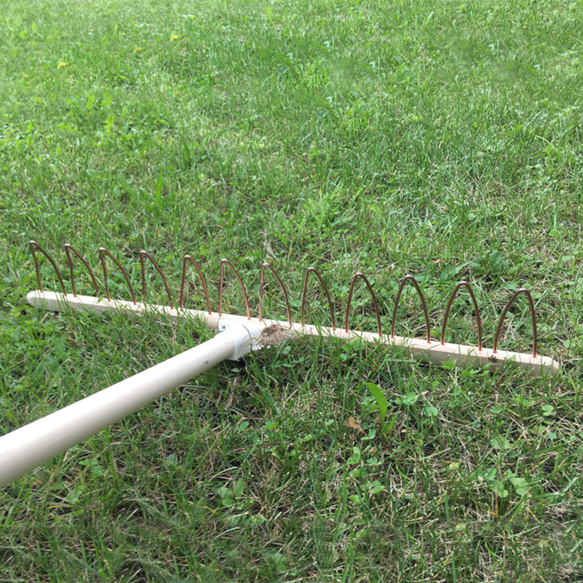 Stabiler und gleitfähiger Drahtbügelrechen Set 79 cm 13 Zinken | Handgemacht in Österreich