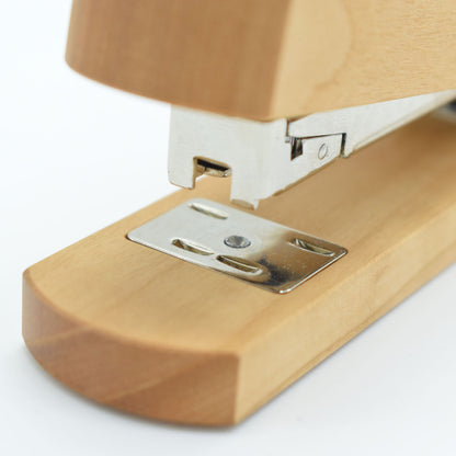 Hefter aus Holz in verschiedenen Variationen - 'Stapler' kirsche hefter