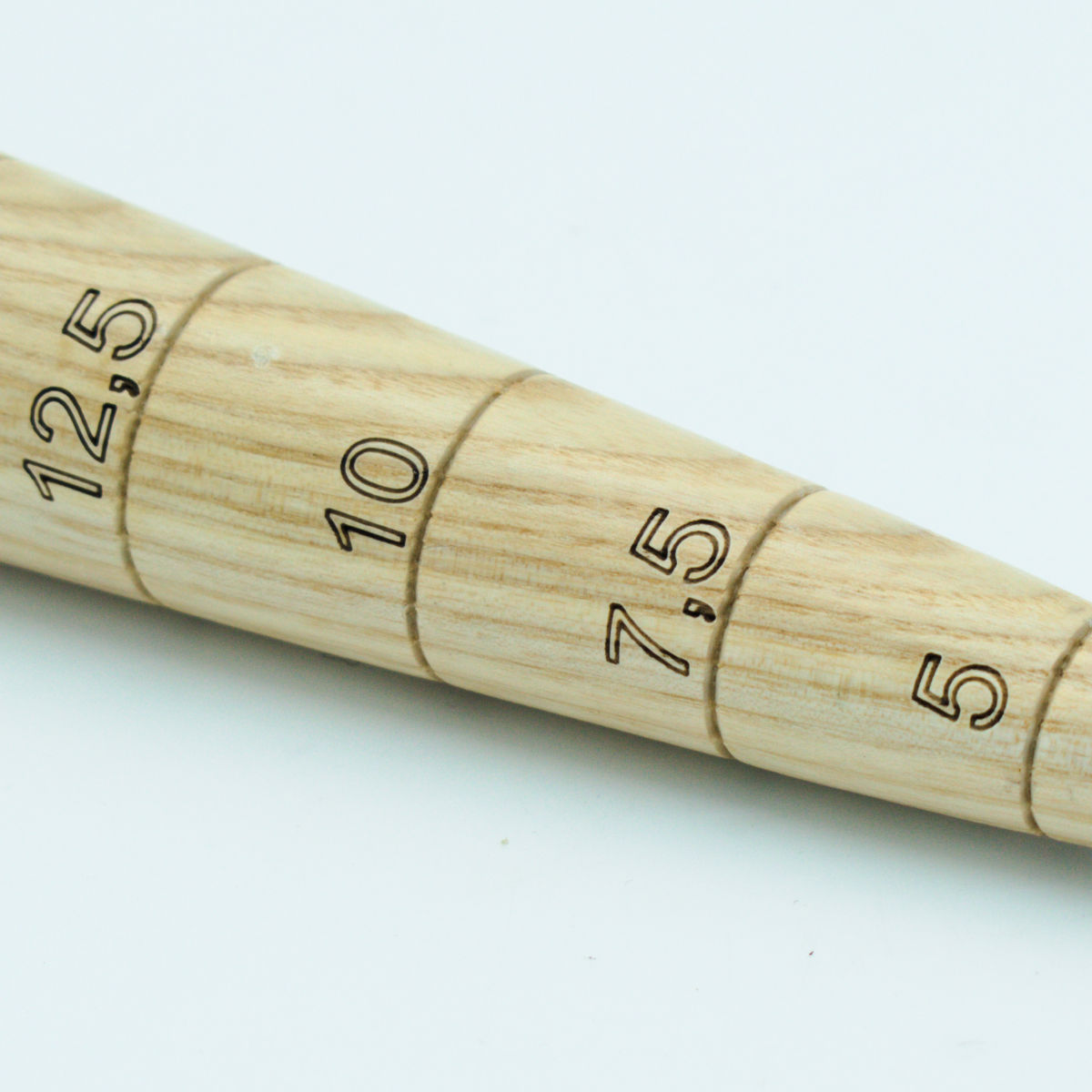 Pflanzholz 'Krafts' - handgemacht aus Eschenholz 25 cm eschenstil