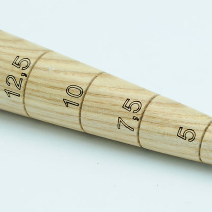 Pflanzholz 'Krafts' - handgemacht aus Eschenholz 25 cm eschenstil
