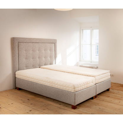 Boxspringbett aus natürlichen Rohstoffen  | Untergestell mit massivem Holzkern | Bezug aus 100 % reiner Schafschurwolle 90 x 200 cm mit Kopfteil