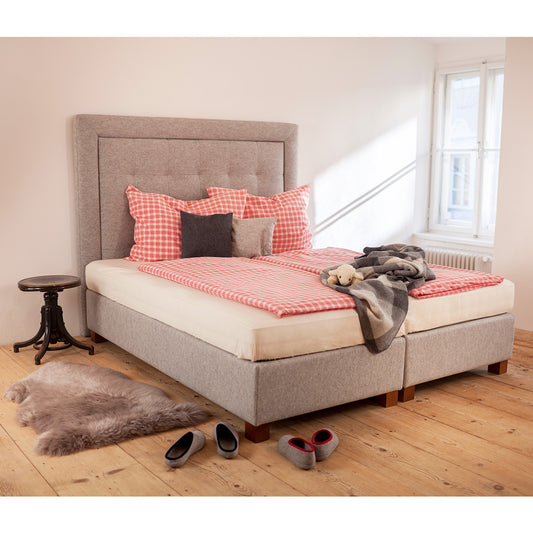 Boxspringbett aus natürlichen Rohstoffen  | Untergestell mit massivem Holzkern | Bezug aus 100 % reiner Schafschurwolle 90 x 200 cm mit Kopfteil