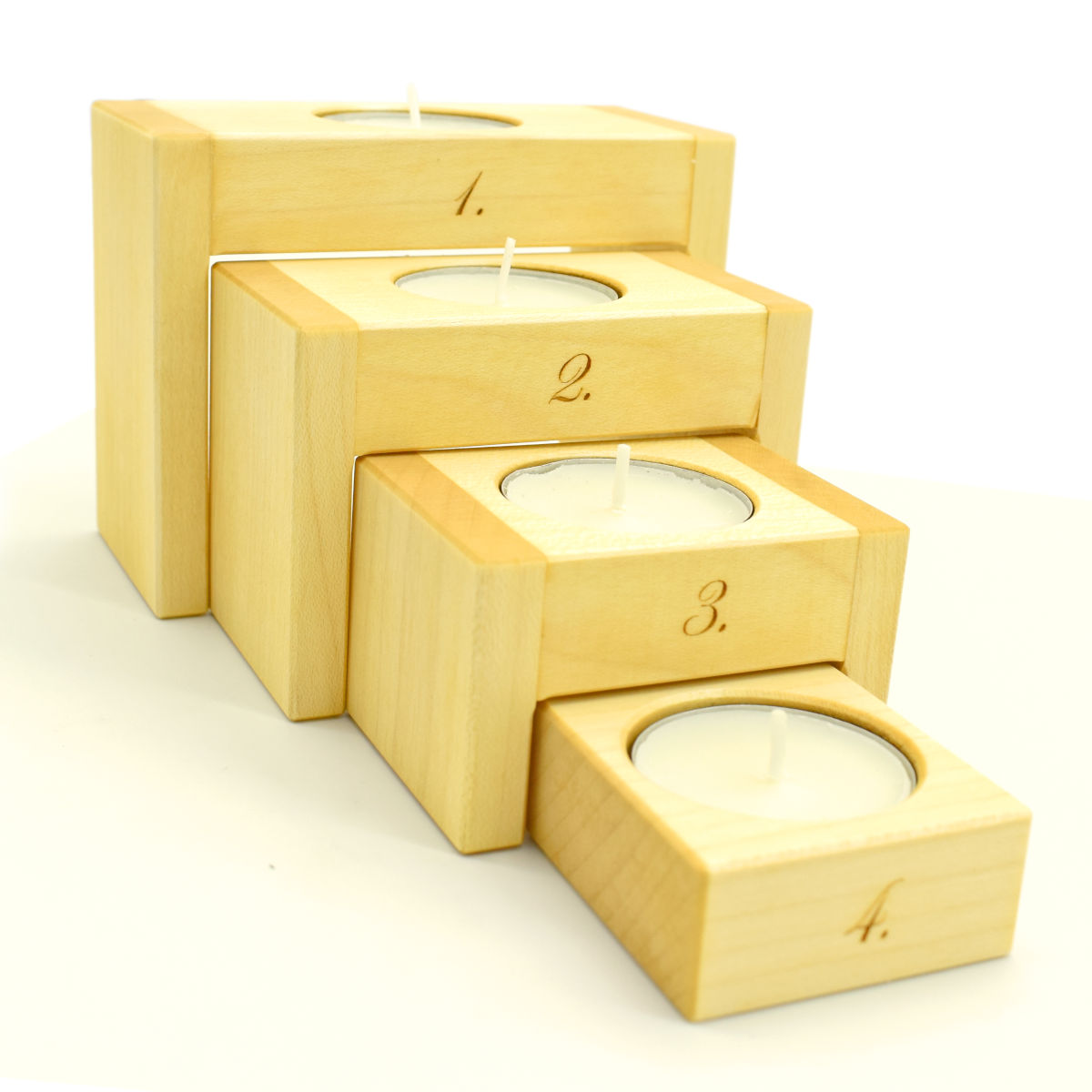 Adventsleuchter - 'Four Steps' ahorn