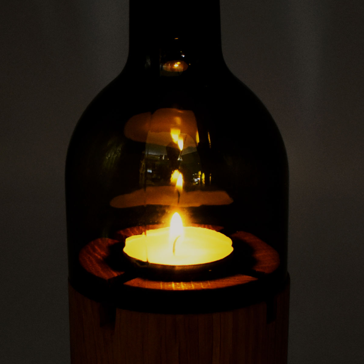 Windlicht 'Windy' - gruen | Glas und geölte Eiche | H 28 cm Ø 7,5 cm