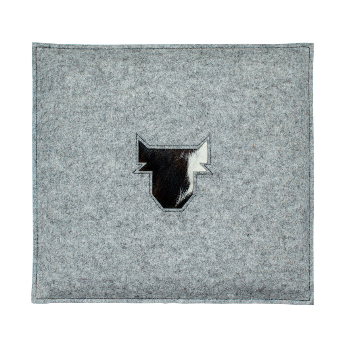Stylisches Sitzkissen aus Filz mit Motiv ‘Cozy’ kuh_hellgrau