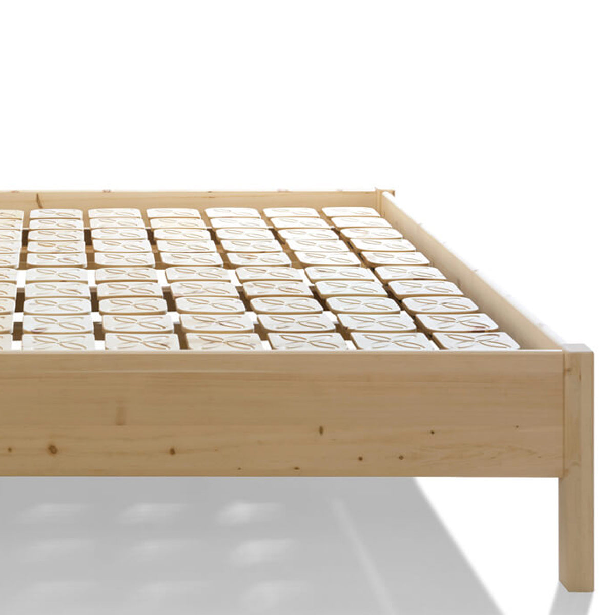 Ergonomischer metallfreier Tellerrost aus Zirbe in 80 x 200 cm - Handwerk aus Südtirol