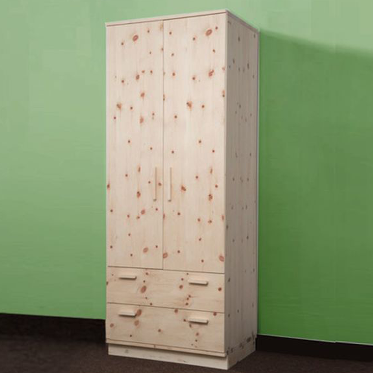 Schlafzimmerschrank in Zirbe und Fichte - 'Romeo & Juliet' - Zirbe