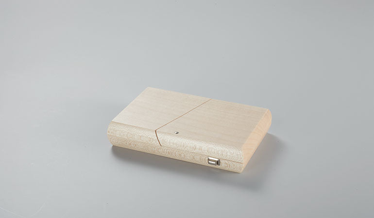 Visitenkartenetui aus edlem Holz - 'Card Case' ahorn lackiert
