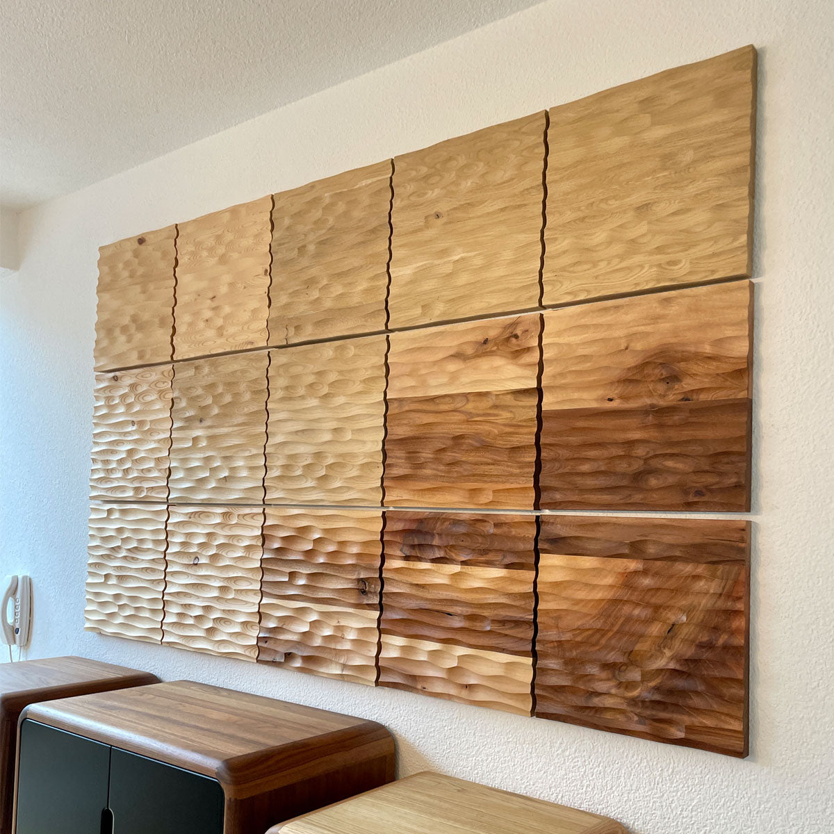 Edles Wandpaneel aus Apfelbaumholz 'Wall of Shine' - 33 x 33 cm