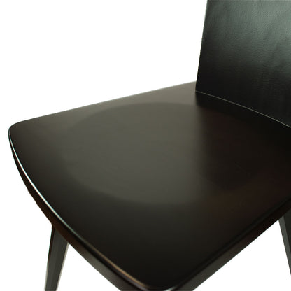 Eleganter Stuhl  'Black or White' | Vollholz Buche | deckend lackiert | Griff herzförmig | in Schwarz