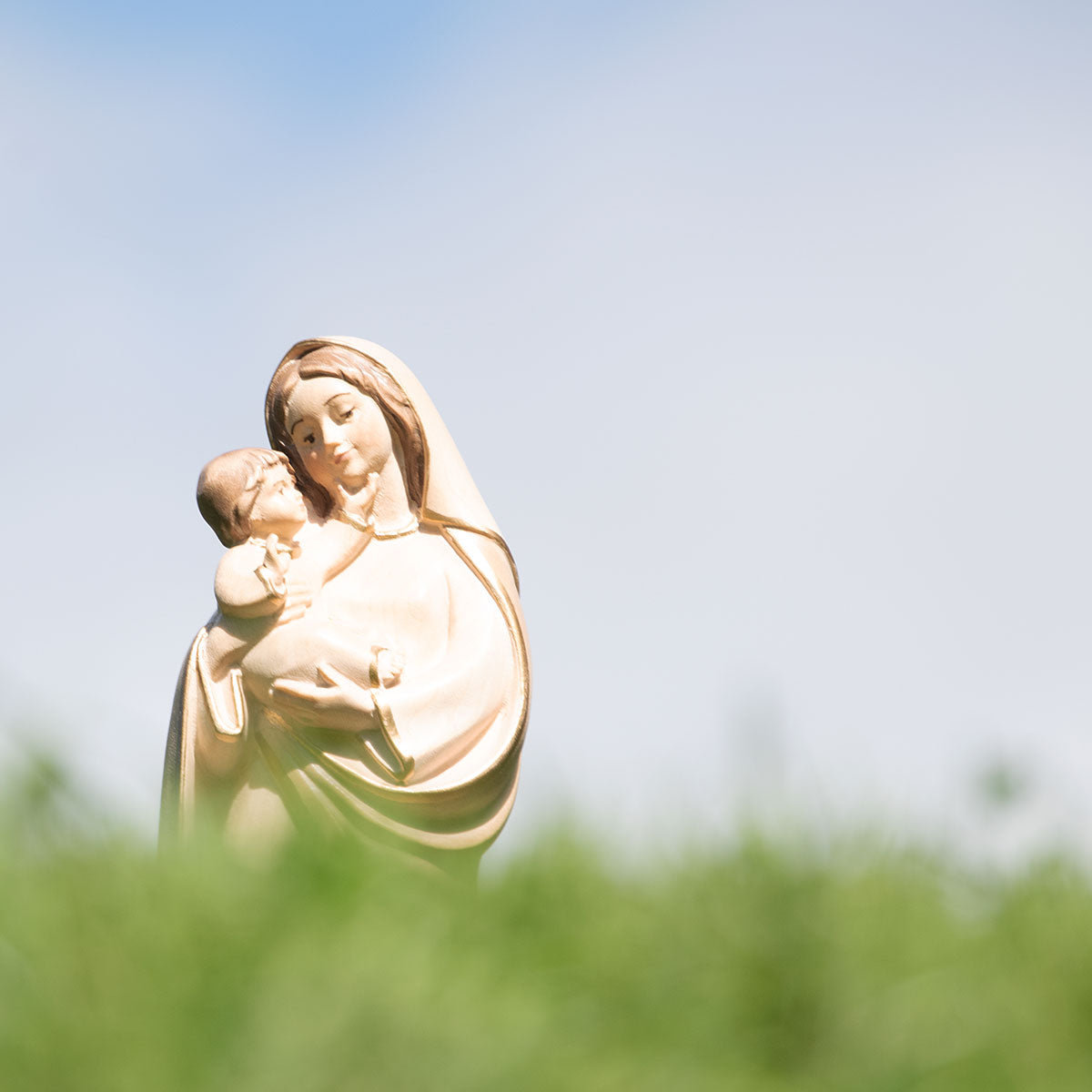 Madonna der Liebe mit Kind | Massivholz Figur | 3 x gebeizt | Höhe 10 cm | Made in Südtirol