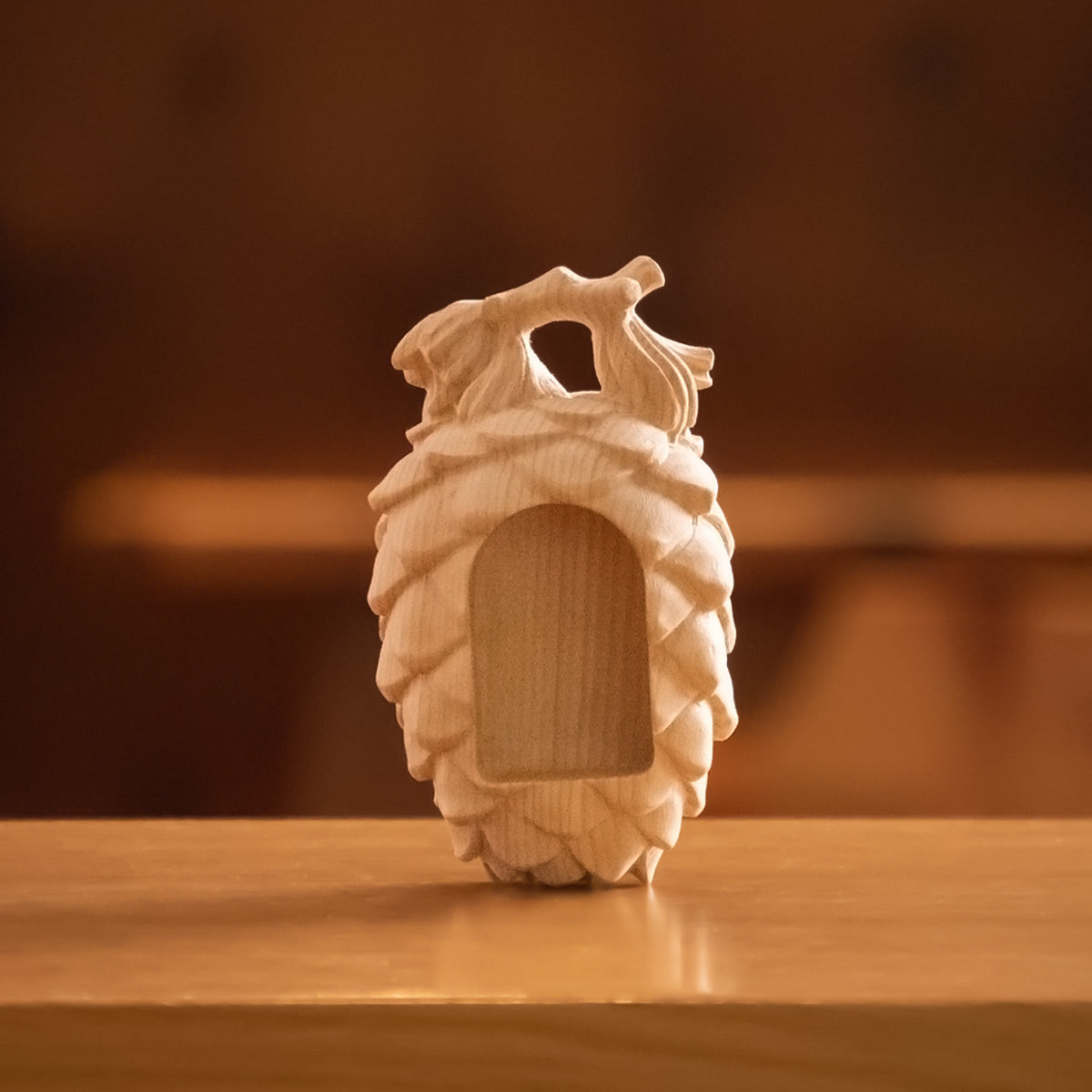 Zirbenzapfen mit Nische | Weihnachtsschmuck | Made in Südtirol