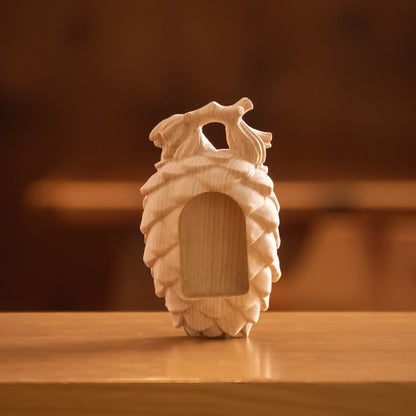 Zirbenzapfen mit Nische | Weihnachtsschmuck | Made in Südtirol