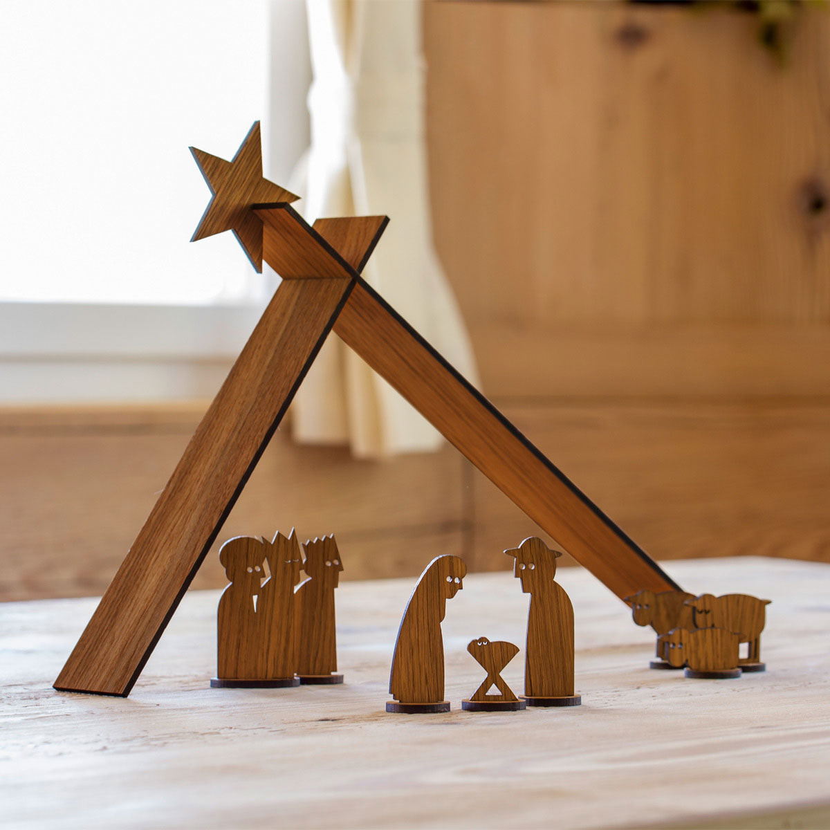 Moderne Holzkrippe ‘Einfach Weihnachten’ | 10-teilig | Eiche hell geölt | zum Zusammenstecken | Made in Germany