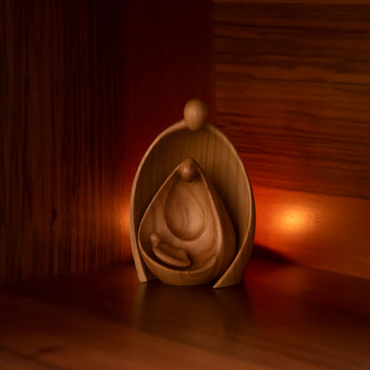 Figurenset oder Krippenfiguren-Set ‘Familie’ | 2-teilig | Made in Südtirol | Größe A - Höhe 7,5 cm | Ahorn natur