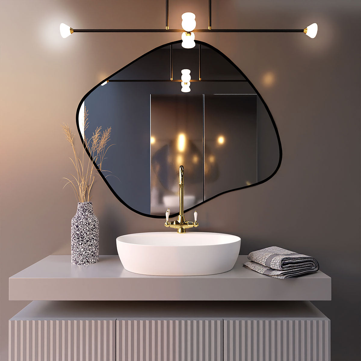 Spiegel organisch 'Xenia' | 50 x 43 cm | in schwarz | Manufactured in Europe