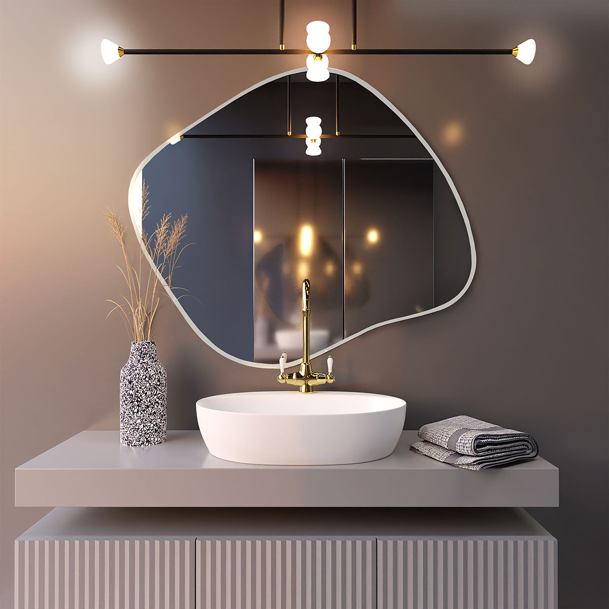 Spiegel organisch 'Xenia' | 50 x 43 cm | in weiß | Manufactured in Europe