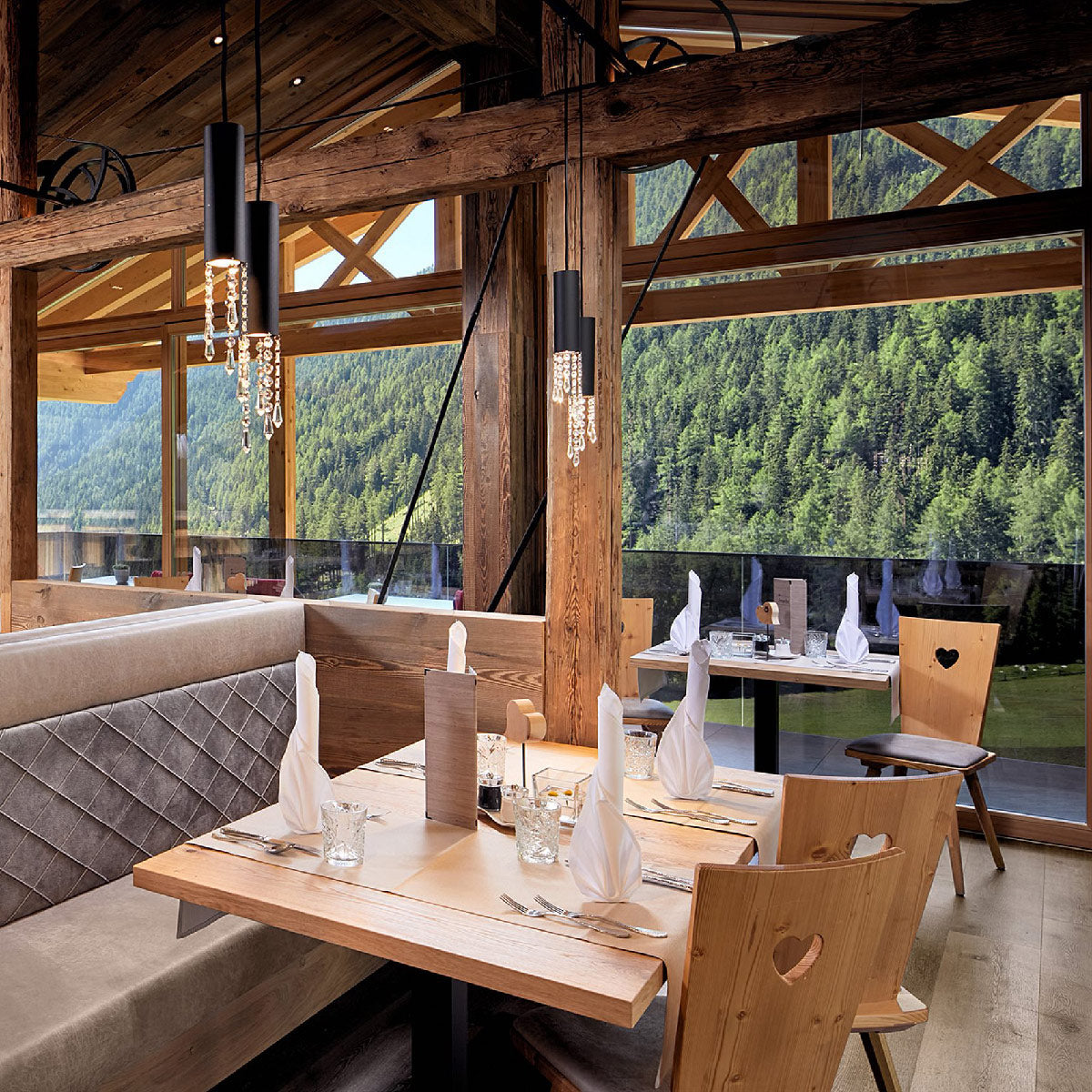 Landhausstuhl aus Zirbenholz 'Alpine Seat' - Füße in Buche - Country Style
