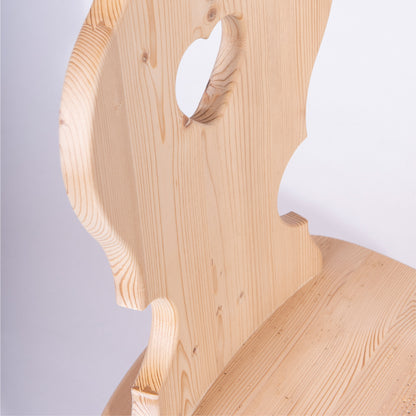Bauernstuhl  'Urform großherzig' | Zirbe unbehandelt | B 41 x T 38 x H 87 cm | Füße in Buche