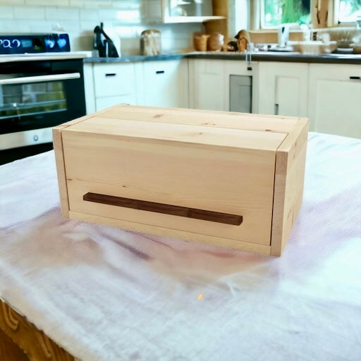 Brotkasten Zirbe | mit Nussgriff und Klappdeckel | 45 x 25 x 16 cm