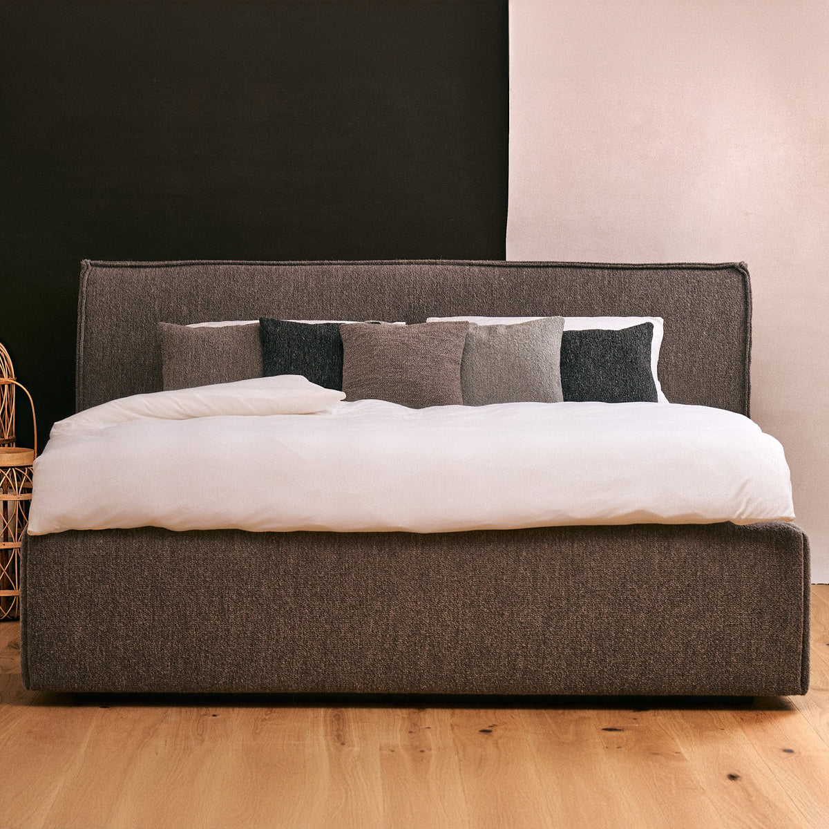 Schlafsystem Bett PureLoft | 200 x 180 cm | Lattenrost elektrisch | Wendematratze | HygeinePlus Topper | Stoff braun
