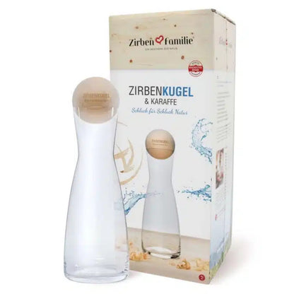 ZirbenKugel Set "ZirbenKugel by ZirbenFamilie" | 1 l Glaskaraffe + Zirbenkugel DM 7 cm