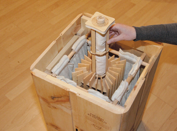 Nachhaltige Klimabox 'Fresh & Free' |  aus Zirbenholz | B 40 x T 40 x H 66 cm