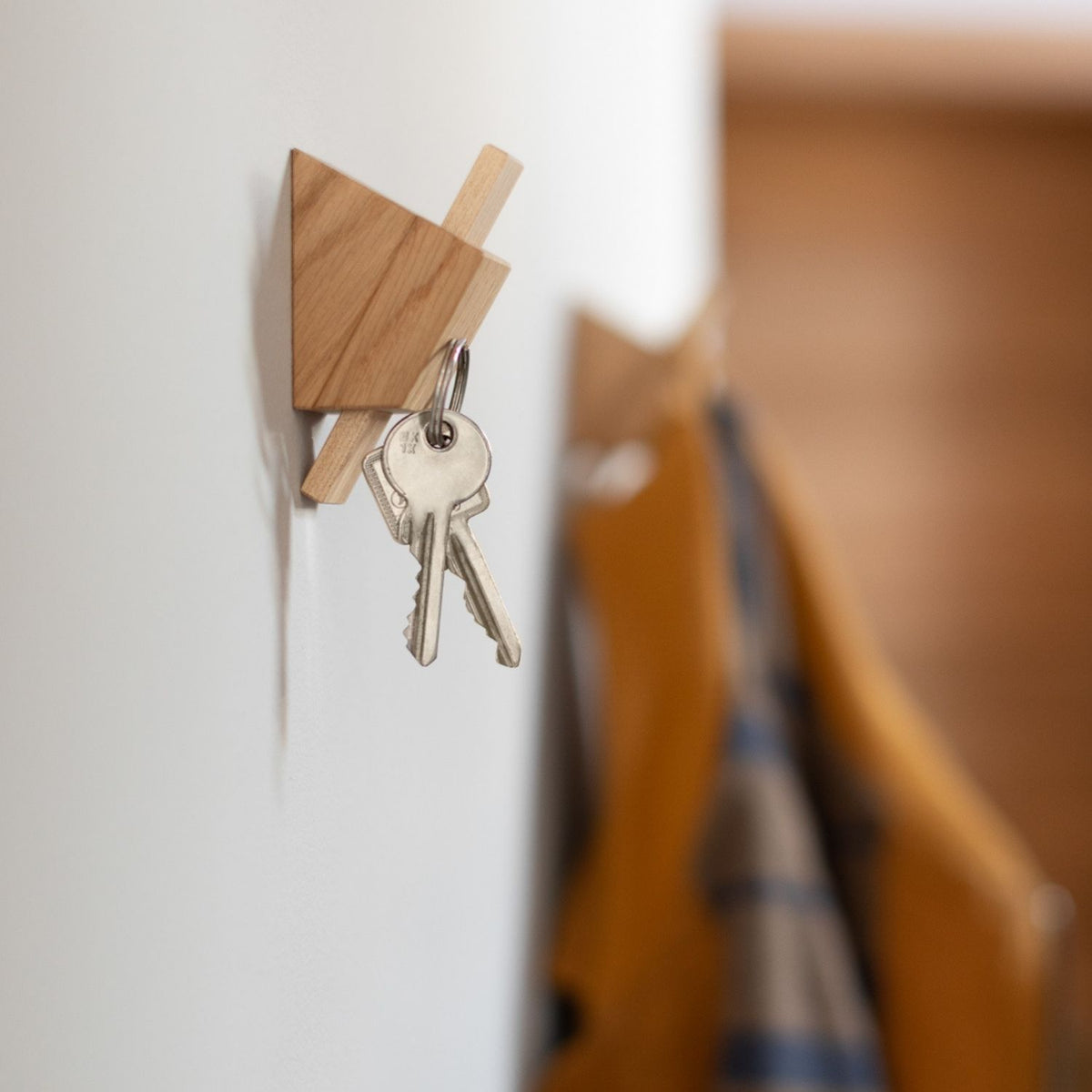 Wandhaken 'Vielfalt' | 2er-Set | Eiche, Ahorn | inkl. Magnet | B 3 x T 4,5 x H 8,9 cm | Made in Germany