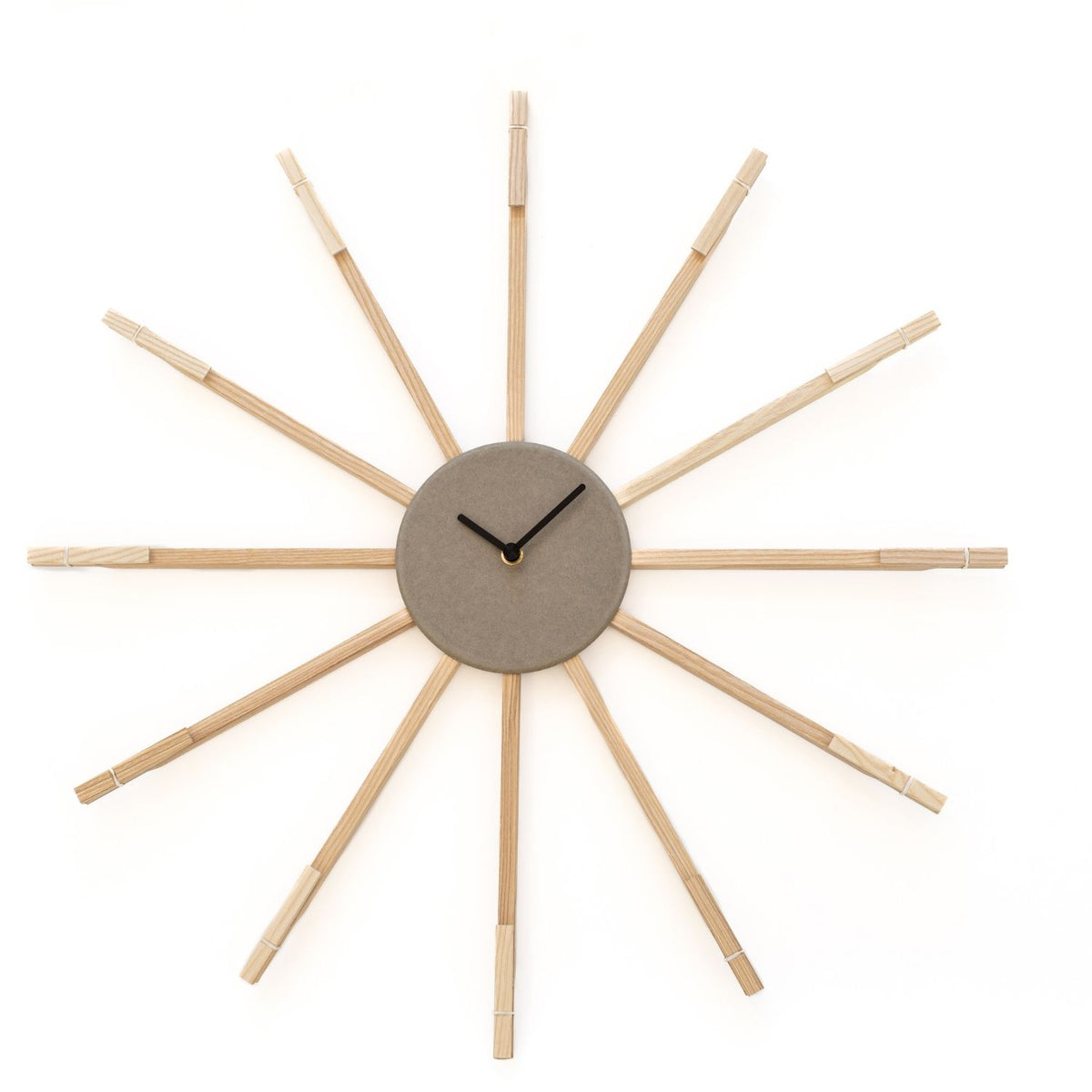 Wanduhr 'Solea' | Esche, Holzfaserplatte | DM 60 cm
