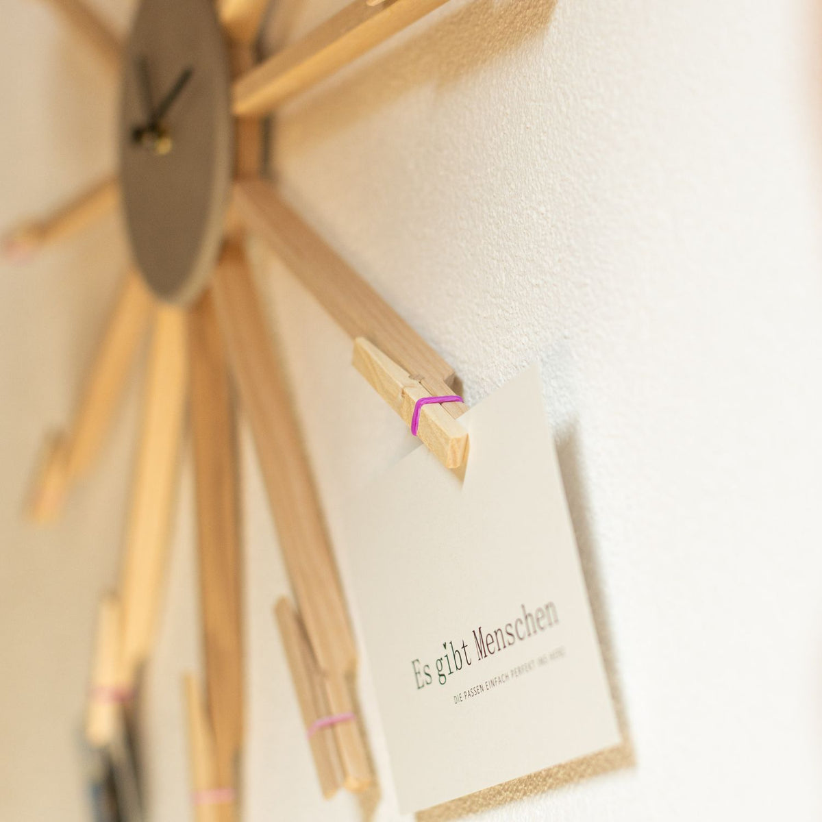 Wanduhr 'Solea' | Esche, Holzfaserplatte | DM 60 cm