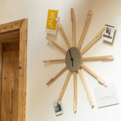 Wanduhr 'Solea' | Esche, Holzfaserplatte | DM 60 cm