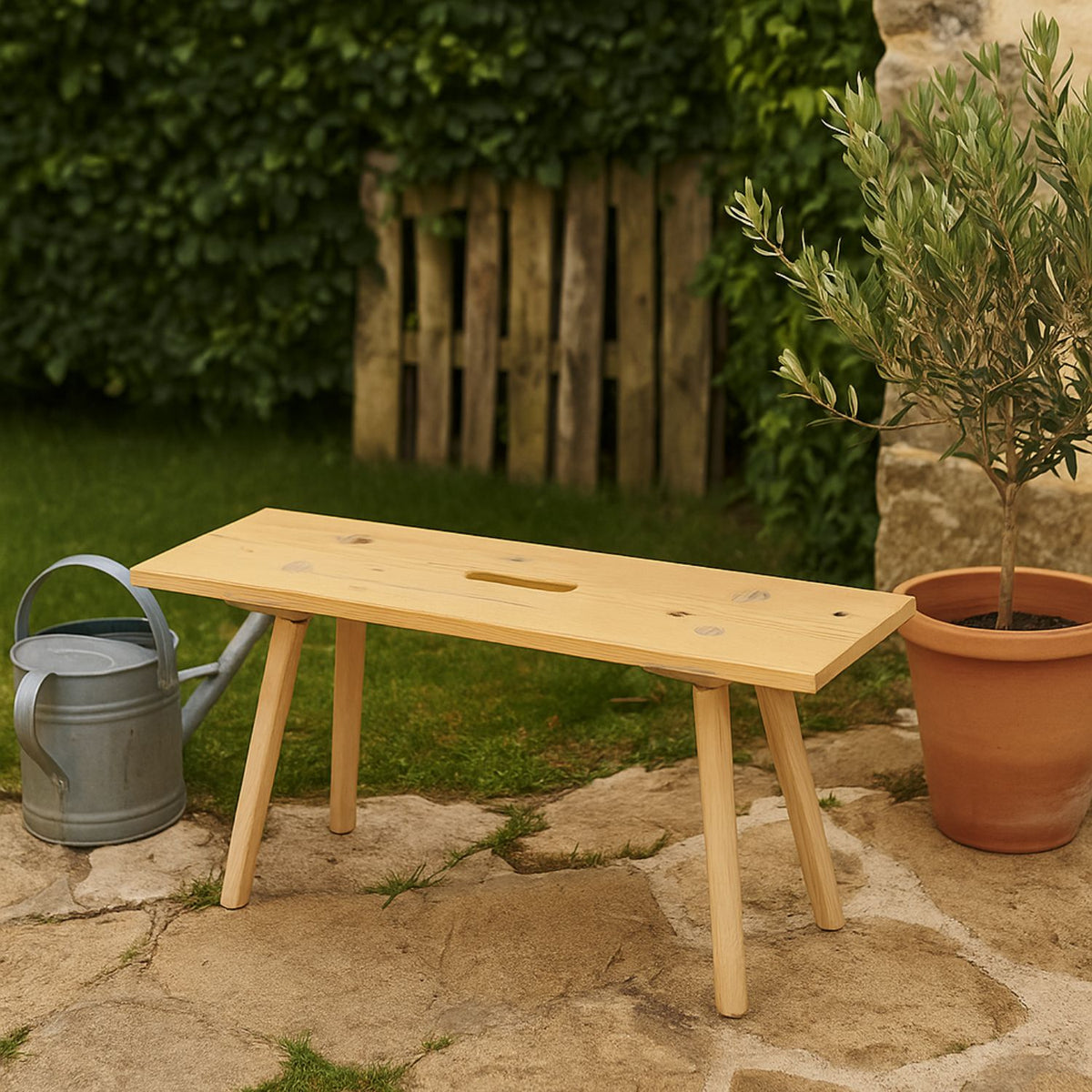 Sitzbank 'Urbank' mit Griffloch | Zirbe | B 90 x T 30 x H 46 cm