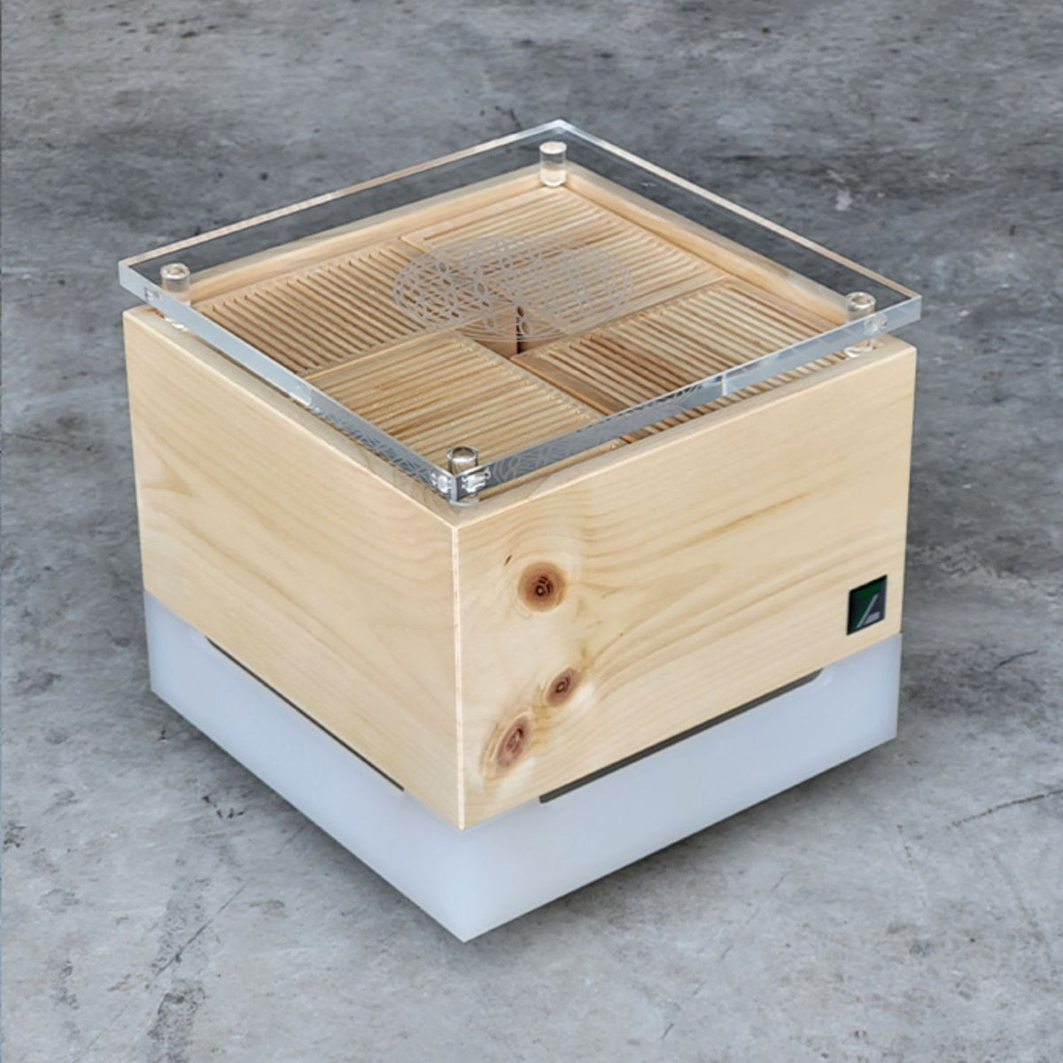 Zirbenlüfter ‘Kubus Premium’ | 40 m² | Ventilator | Lichtfarben wählbar