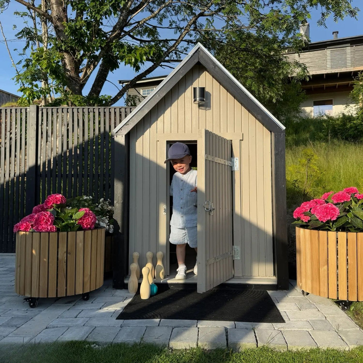 Spielhaus 'Classic' | mit Dachpappe | L 144 x B 124 x H 178 cm | unbehandelt