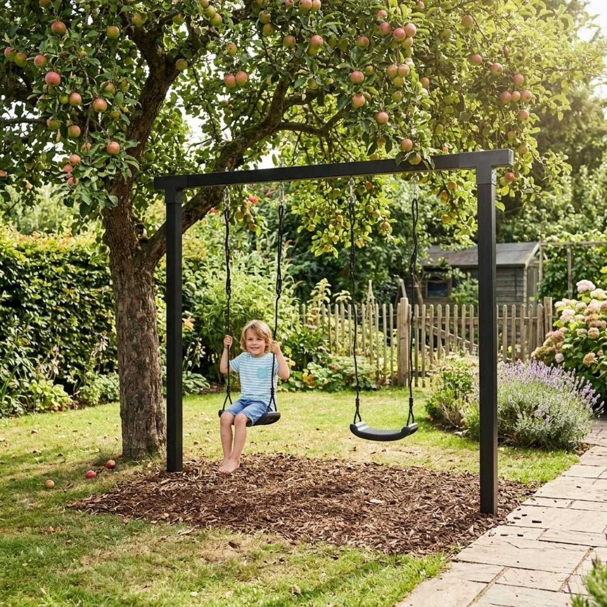 Schaukelgestell 'Cubic' | L 268 x B 9 x H 209 cm | 2 Schaukeln | Holzpfosten | schwarz