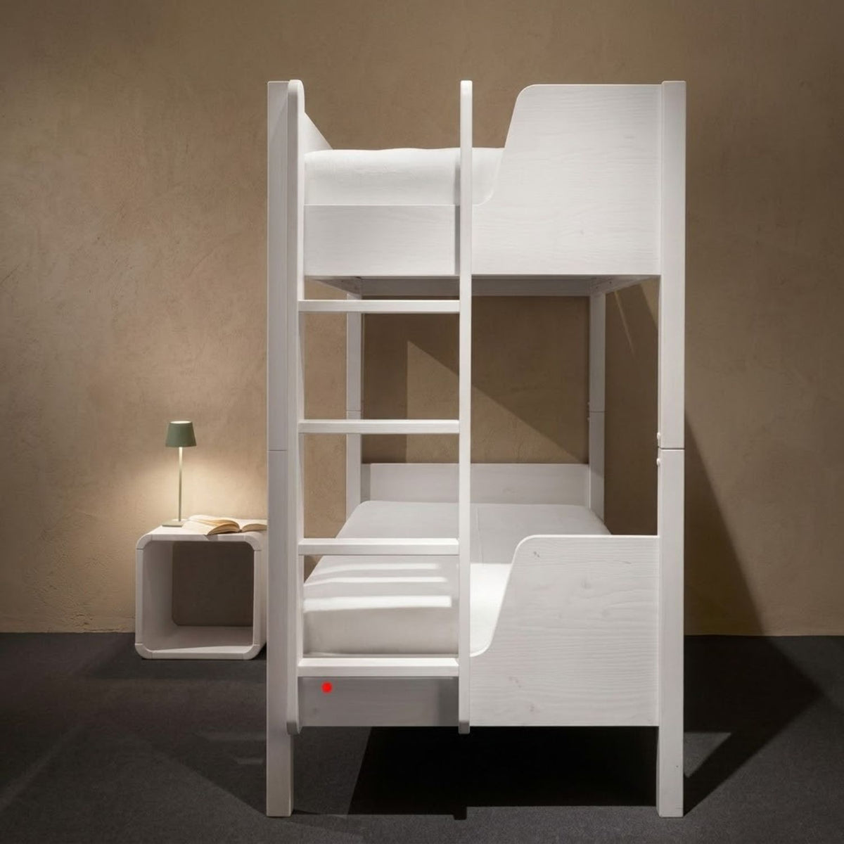 Hochbett / Stockbett 'Bunks & Dreams' | 90 x 200 cm | in Fichte gebürstet weiß lackiert | Made in Italy
