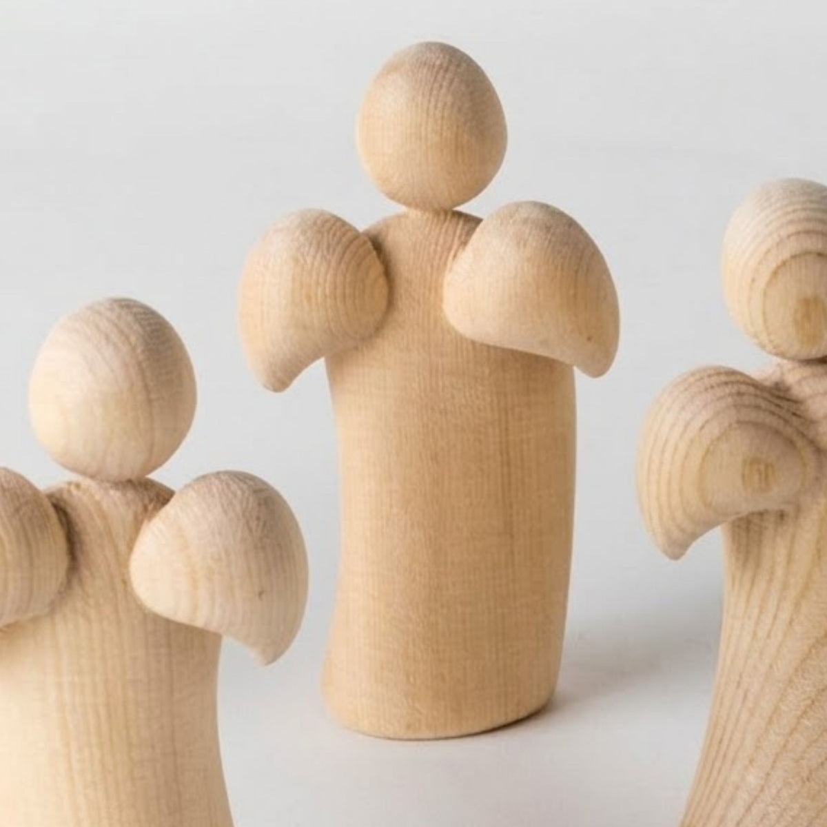 Klassischer Schutzengel aus Zirbenholz | betend 9cm