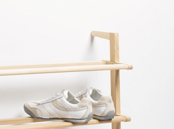 Schuhregal 'Gaston' aus massiver Esche