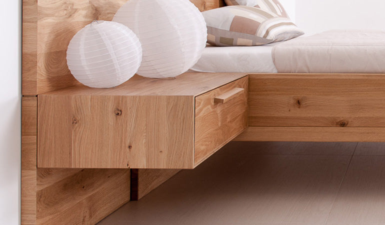 Hänge-Nachttisch 'Alp Style' -für Bett 'Alp Style' in  61x33x19 Astfichte mit Wasserlack behandelt