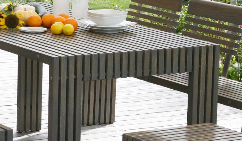 Hochwertiger Gartentisch 'Green' | 170x91x76 cm | Akazie/Robinie roh | Beine offen beidseitig