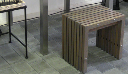 Hochwertiger Hocker aus Akazie 'Green' akazie_roh 48x35x46 mit_rueckenlehne