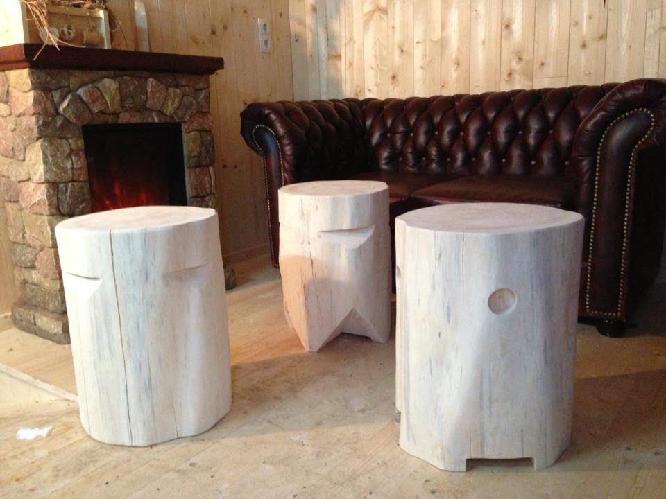 Massiver Hocker / Couchtisch aus Fichtenholz / 47x35 cm - 'Chalet-Buddy Boris'