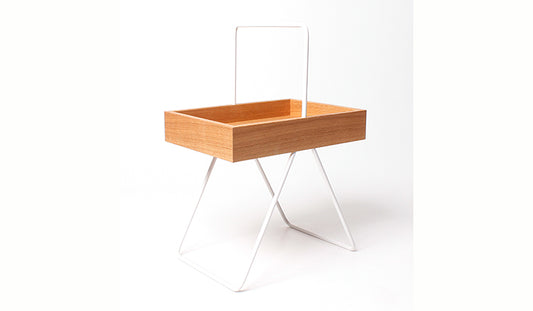Beistelltisch Emil | L 49 x B 34 x H 72 cm | Eiche geölt | mit Tragegriff