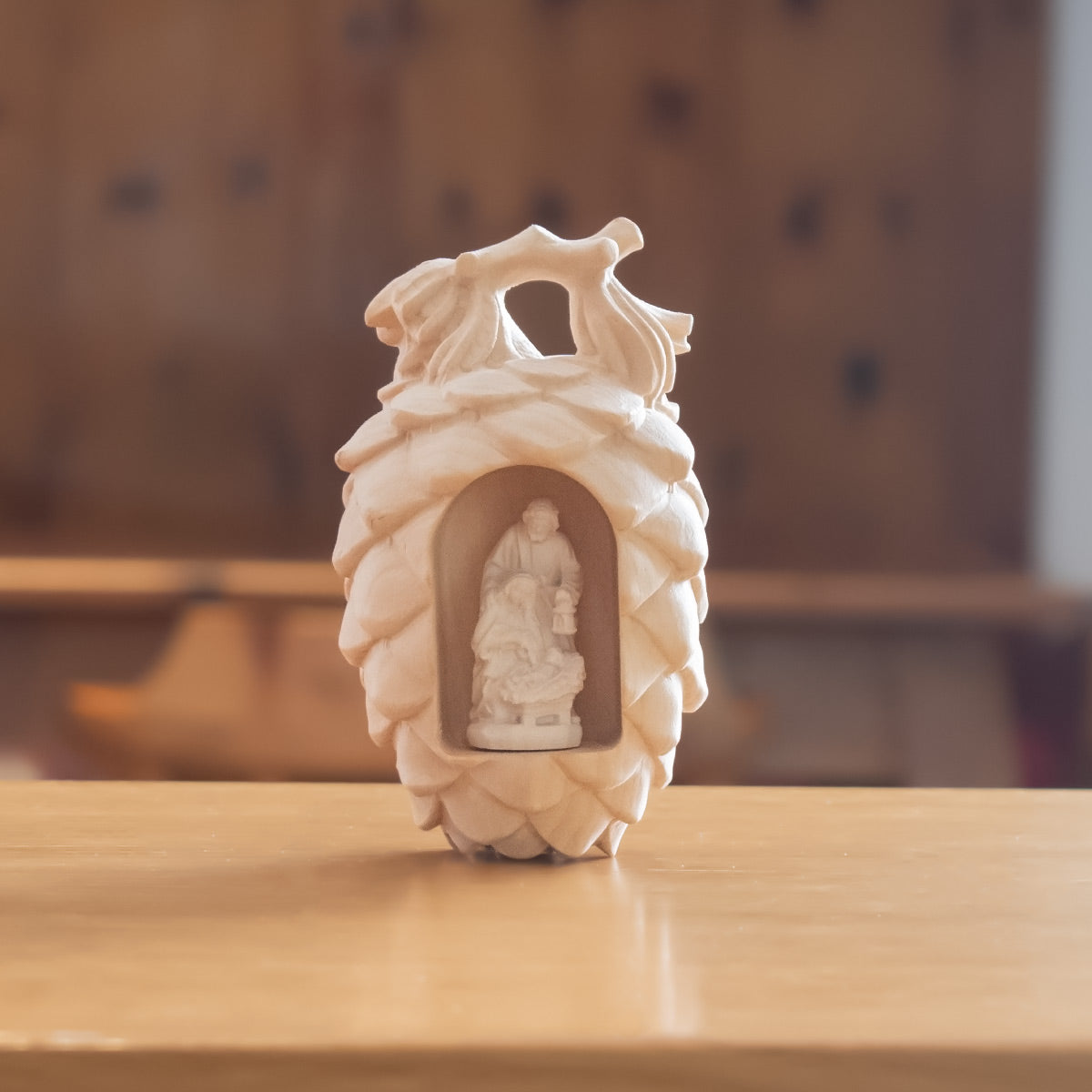 Zirbenzapfen mit Nische | Weihnachtsschmuck | Made in Südtirol